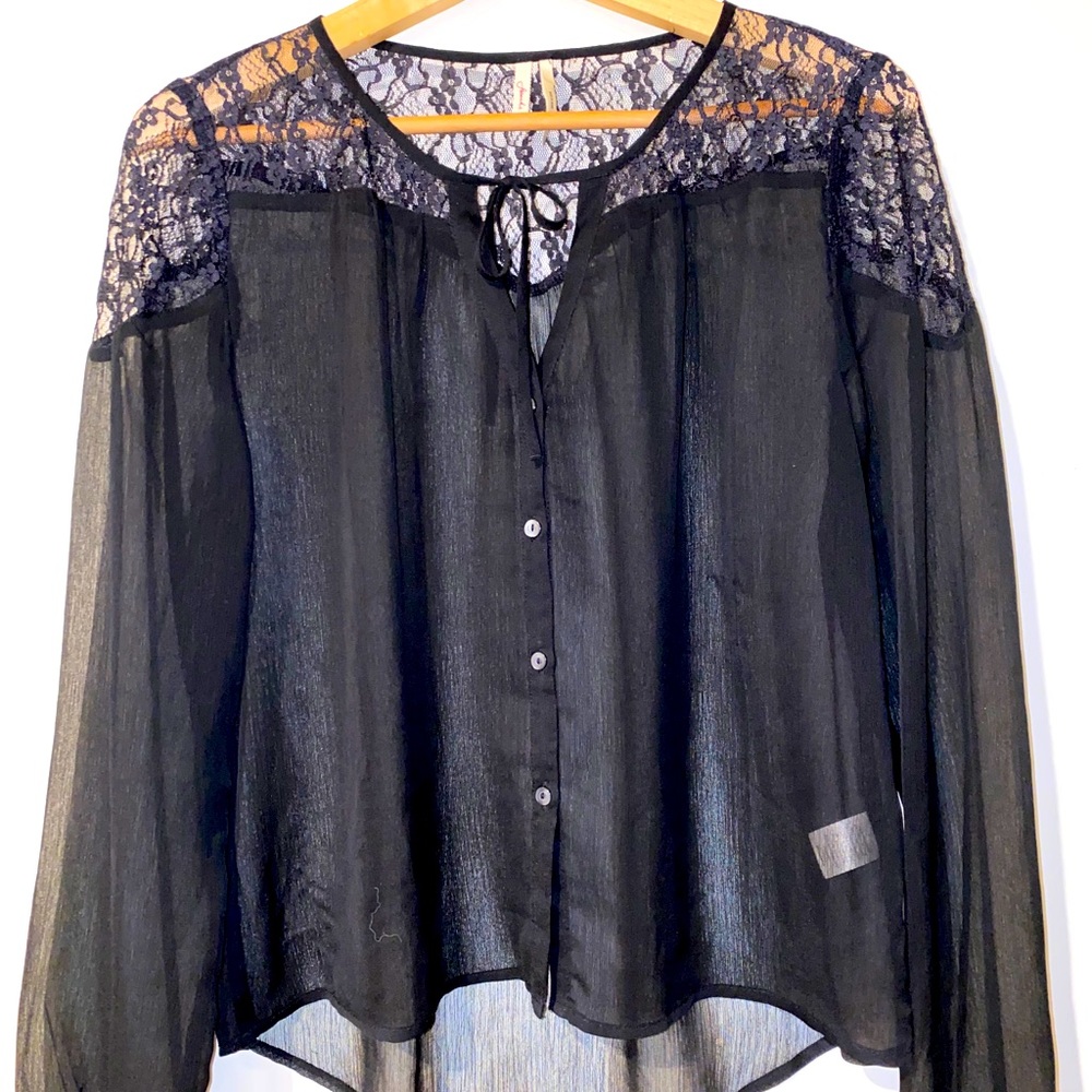 Black long sleeves blouse by Frenchi